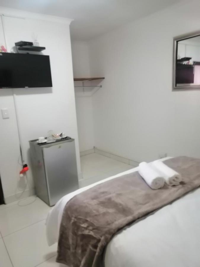 Niilo'S Guesthouse รุนดู ภายนอก รูปภาพ