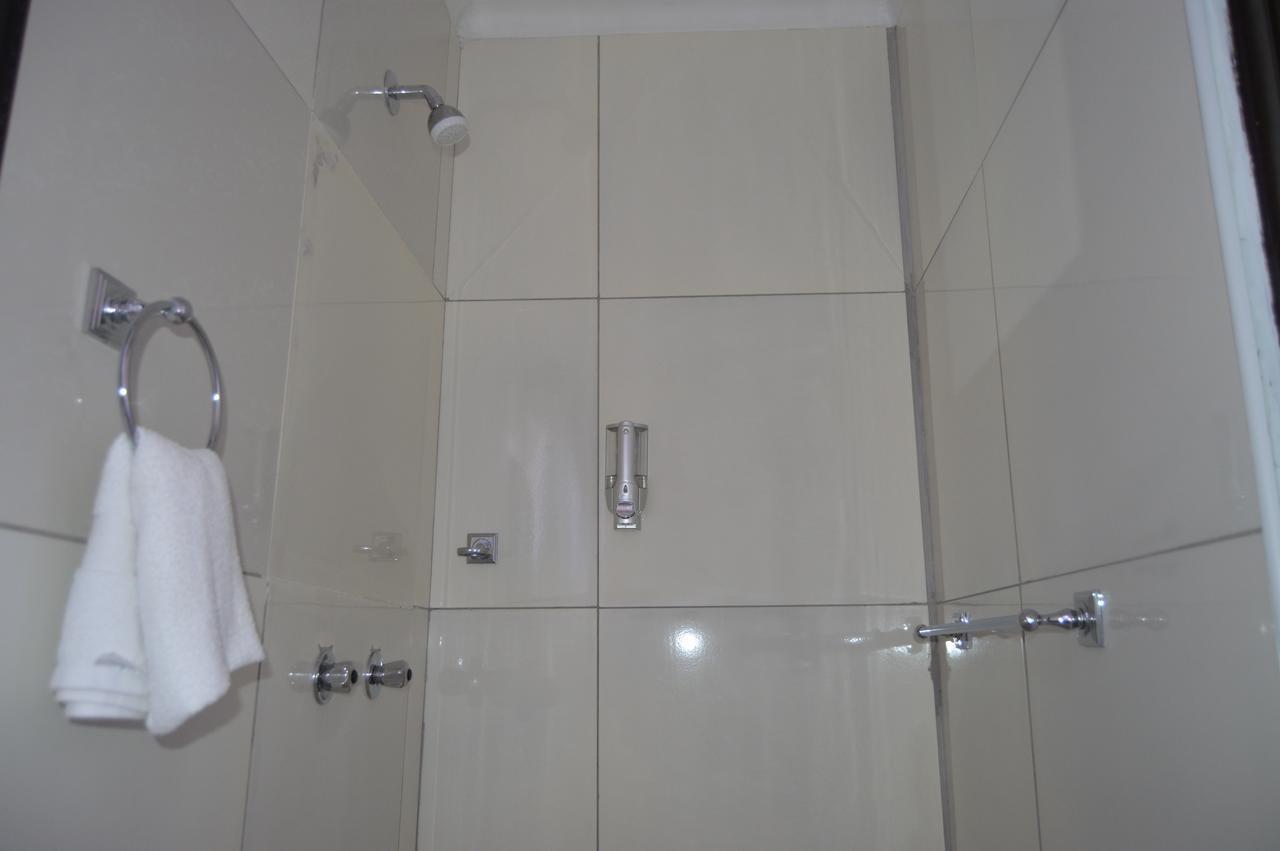 Niilo'S Guesthouse รุนดู ภายนอก รูปภาพ