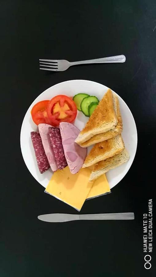 Niilo'S Guesthouse รุนดู ภายนอก รูปภาพ